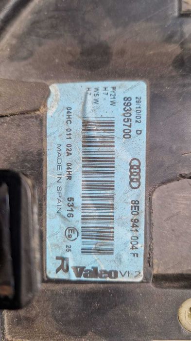 Far dreapta Valeo Audi A4 B6 cod 8E0 941 004 F