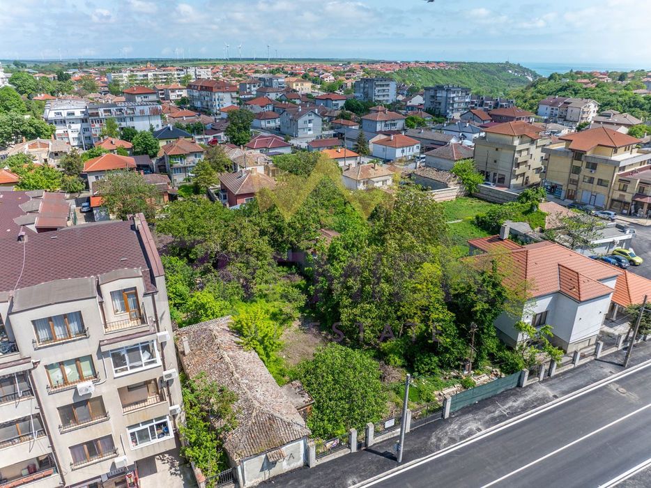 Парцел в Добрич, област-гр.Каварна площ 670 цена 98000