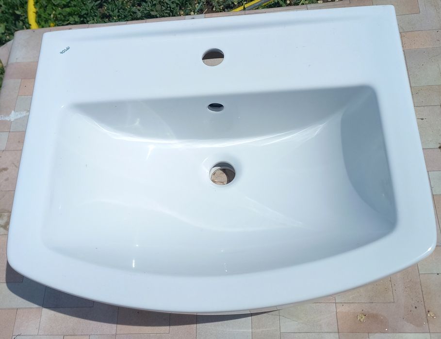 Продаю раковину (тюльпан) в отличном состоянии