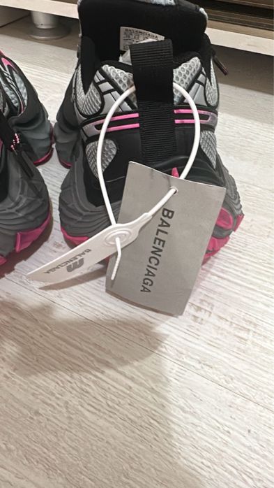 BALENCIAGA кроссовки люксовая пародия
