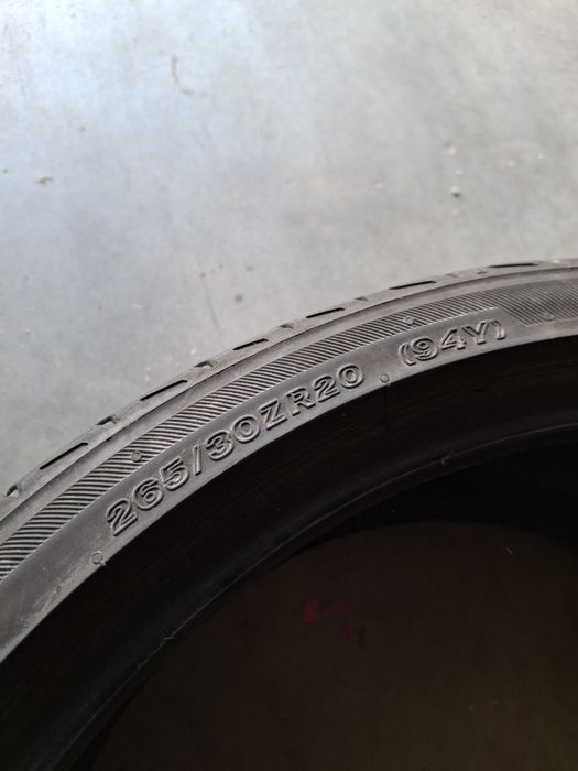 2 Anvelope de vara  265 30 r20 Bridgestone