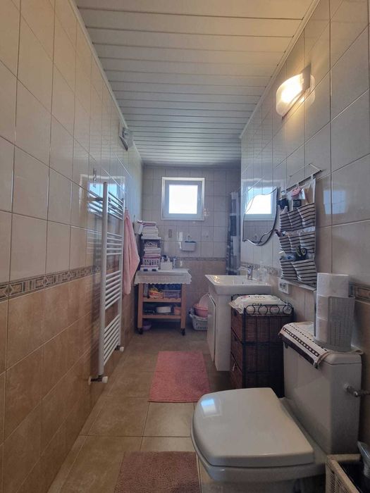 Прекрасна двуетажна къща в с. Кошарица, обл. Бургас