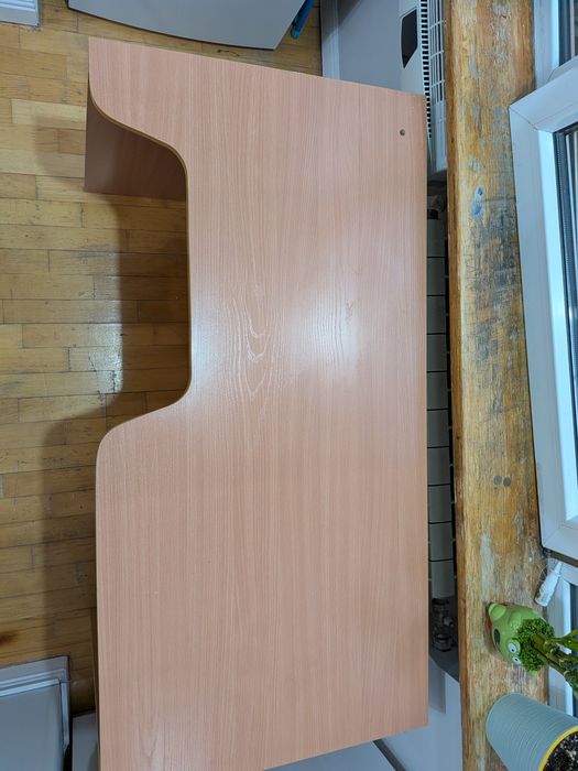 стол деревянный, офисный