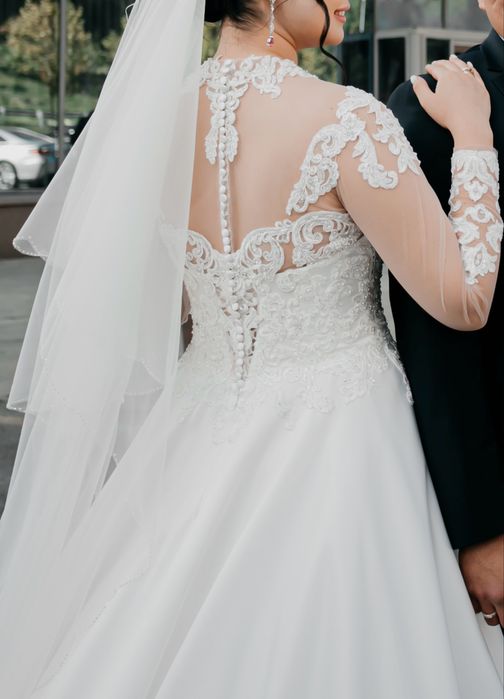 Свадебное платье