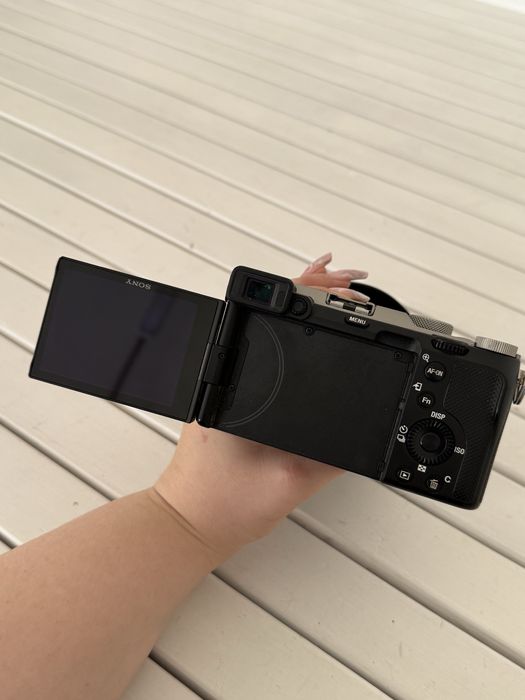 Продам Sony a7c body