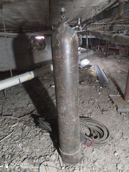 Продам кислородный баллон.