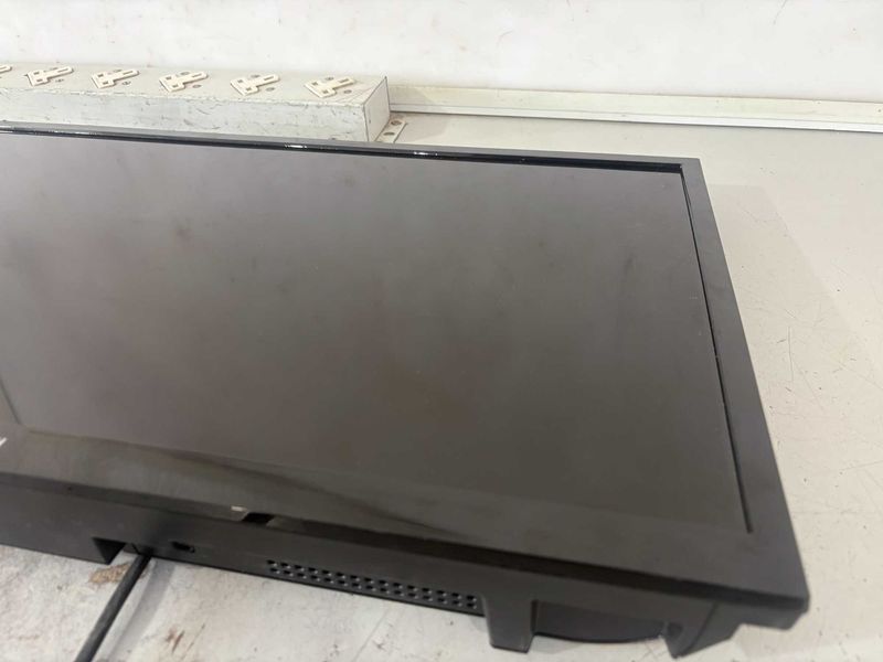 Телевизор - Bush 24 inch / Smart A7