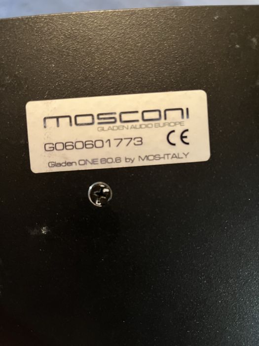Продавам усилвател Mosconi Gladen ONE 60.6 6канален