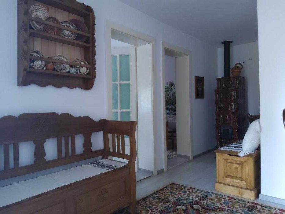 Vând casă în Țara Hațegului.