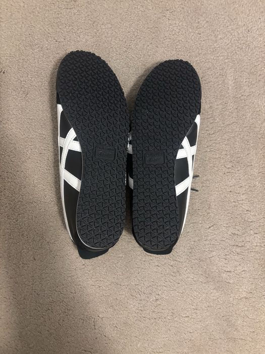 Onitsuka tiger size 42