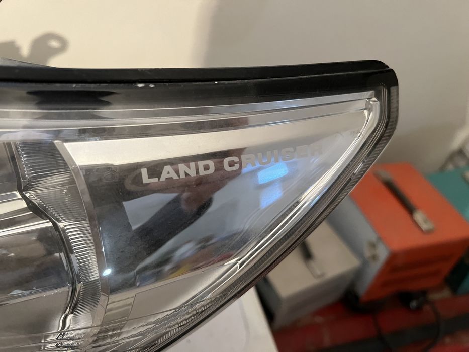 Фара оригинал левая Прадо 150 с лампочками