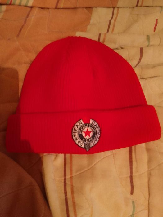 Зимна шапка на ПАРТИЗАН
