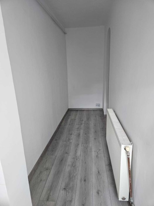 Garsoniera renovata etajul 2 din 4 strada Rarau zona Renk