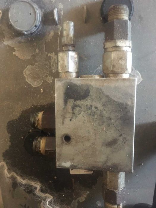 Плуг клапан, Италия, янги, нархи 2 млн 500 минг сум