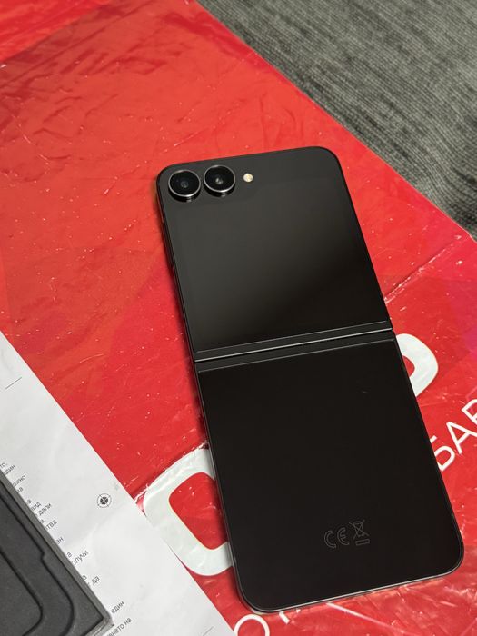 512GB Samsung Z Flip 7 FE Technopolis Гаранция 2028г. Black