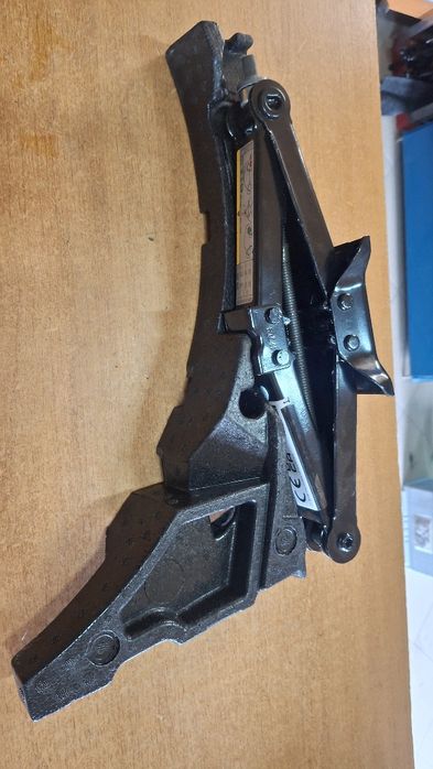 Cric cheie de roti Golf 7 Octavia Audi originale 2012+