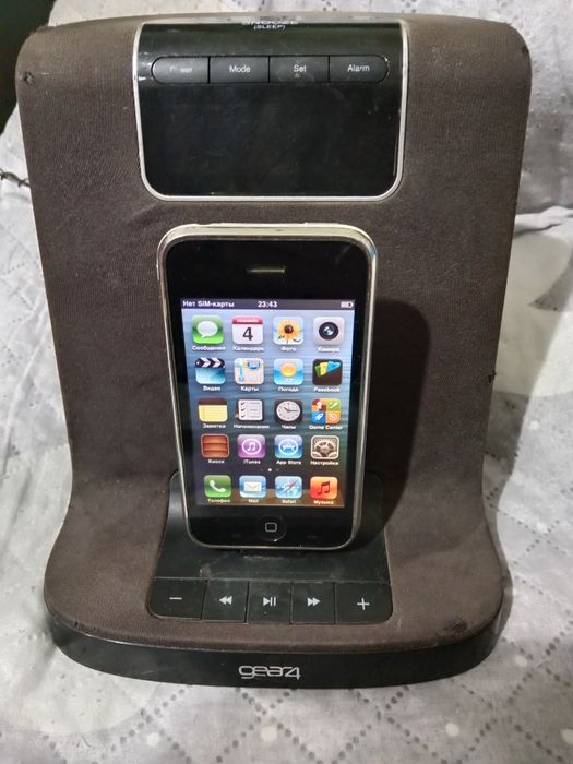 Продается айфон 3