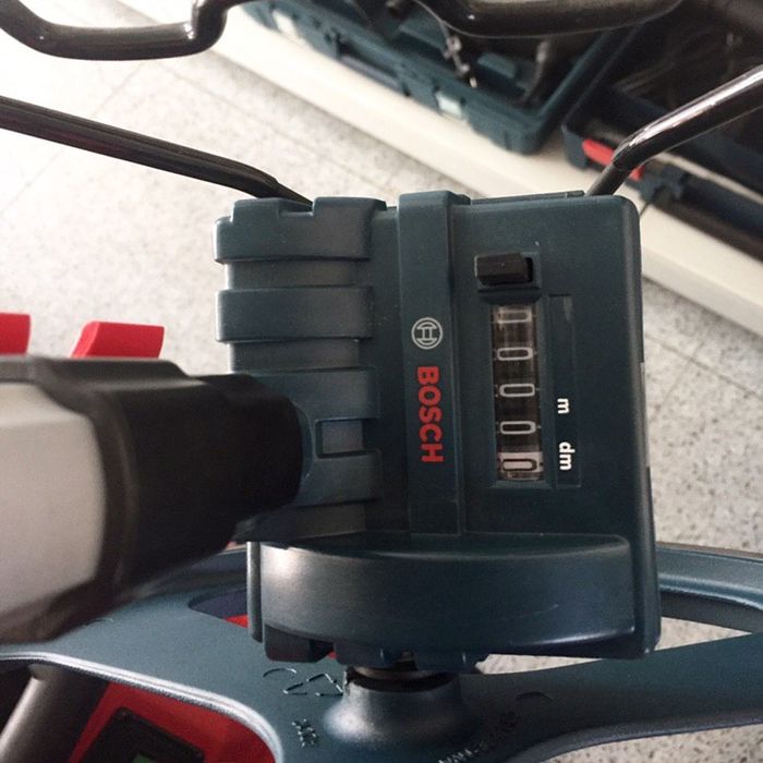 Bosch GWM 32 Professional (курвиметр, шагомер)