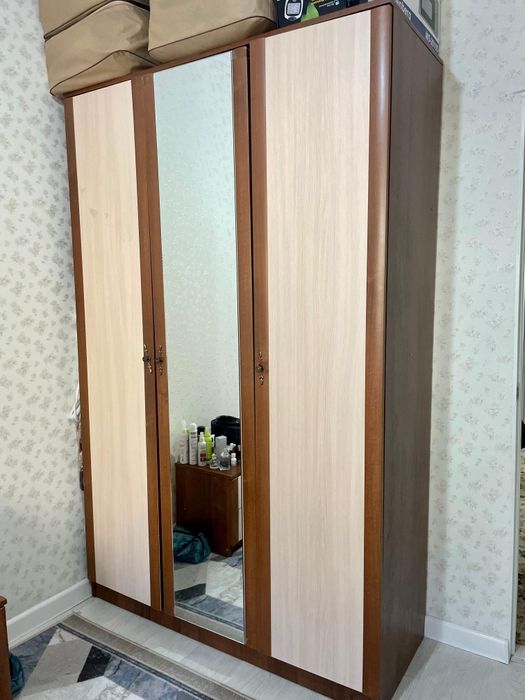 Продается спальная гарнитура