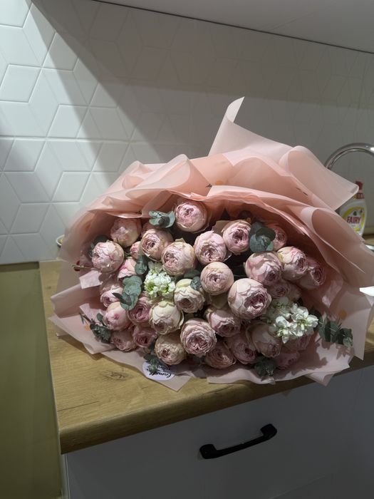 Пионовидные розы