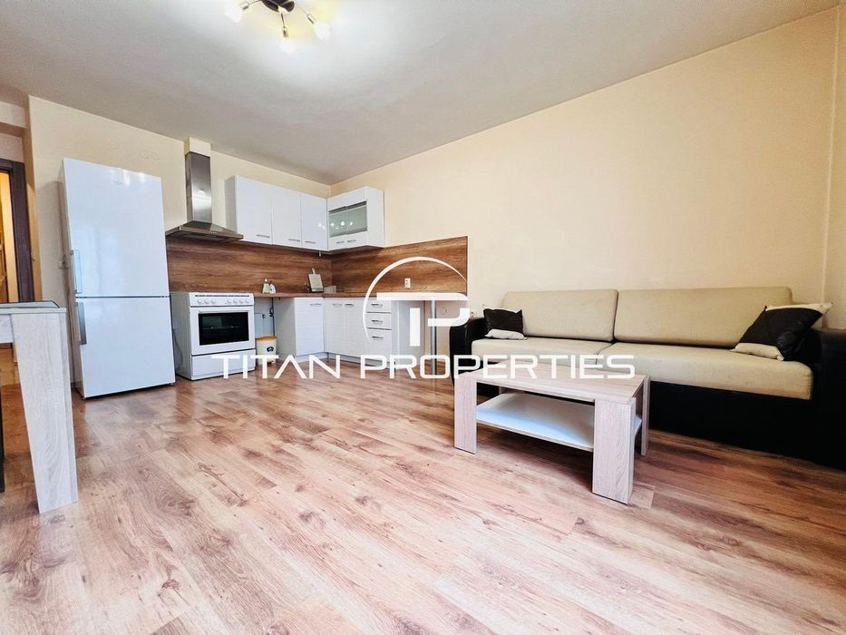 Дава се под наем Тристаен апартамент в Бургас, Възраждане - 90 кв.м за 663 € - Снимка #2