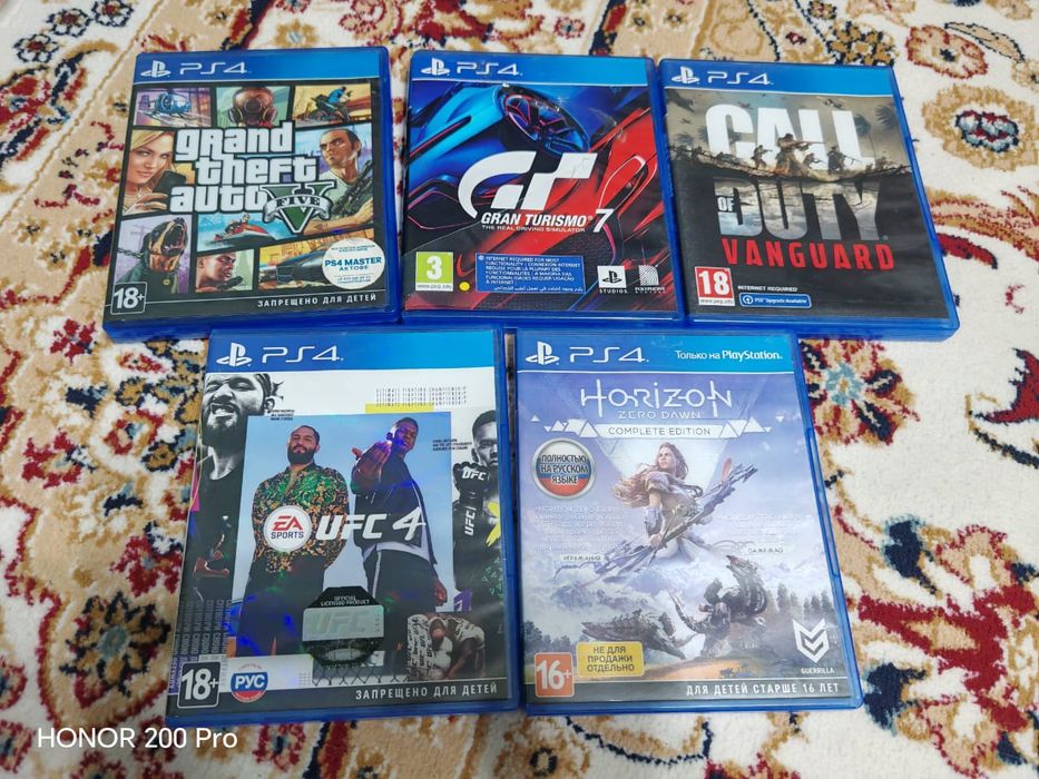 Продам ps4 slim, срочно