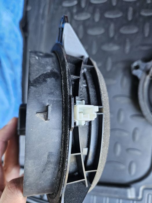Boxe / difuzoare spate Toyota Corolla E210 .