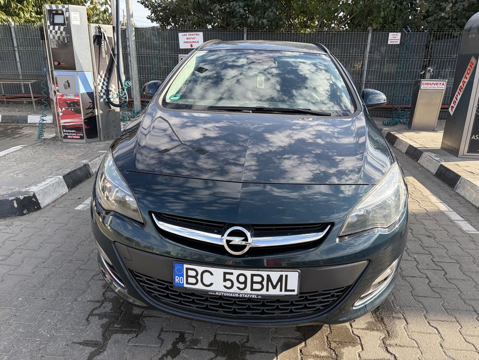 Opel Astra J Sport Tourer