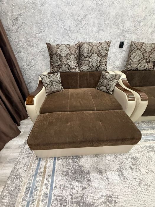 Продам диван мини диван и кресло