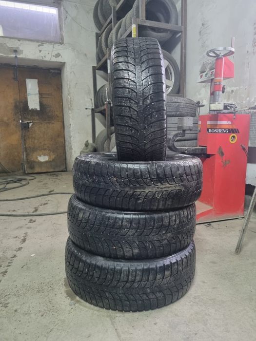 Продам  шины зимние