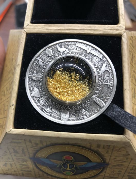 Монет очень редко.