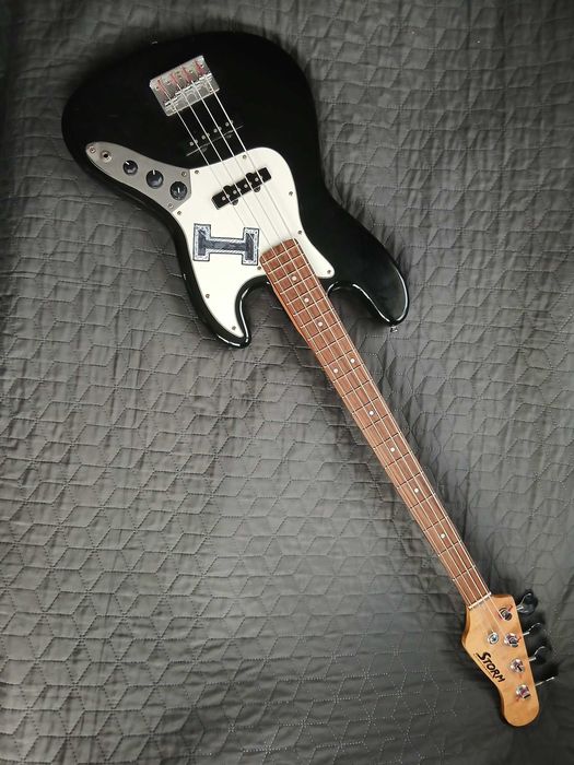 Електрически китари/ басове/