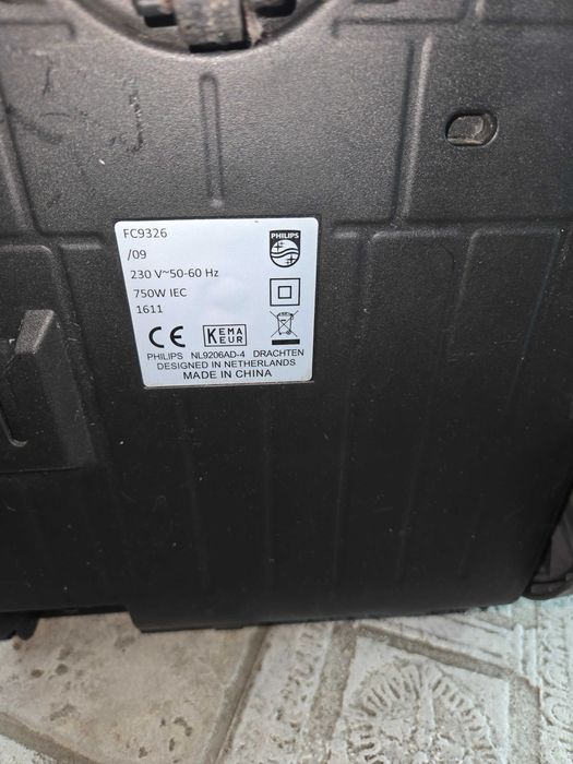 Прахосмукачка Phillips Power Pro compact Animal