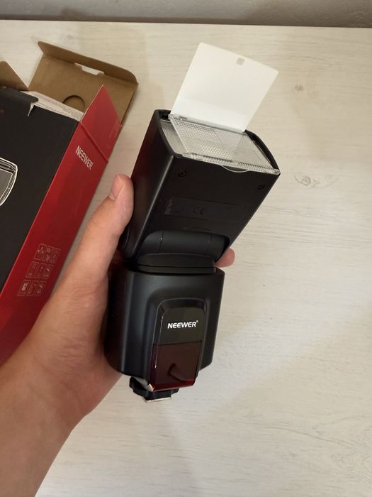 Светкавица за фотоапарат Neewer TT560