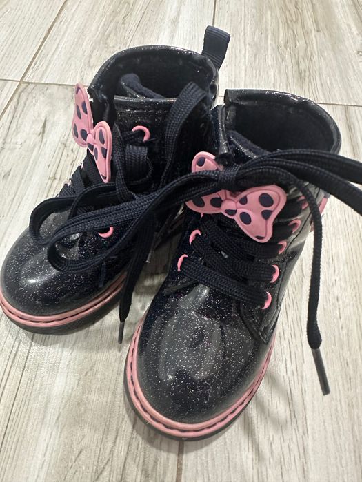 Боти на Minnie Mouse размер 24