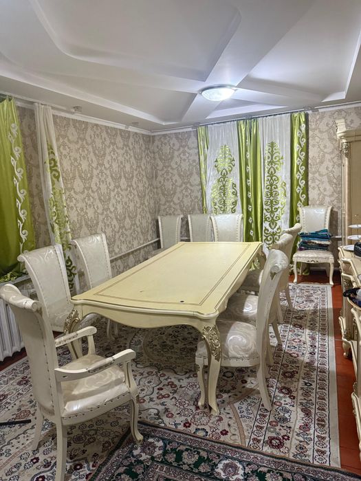 стол      стулья