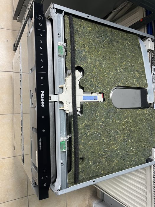 MIELE PFD 104 SCVi XXL професионална миялна за пълно вграждане/Гаранци