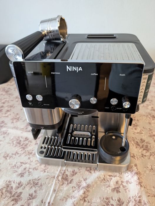 Espressor Ninja ES501EU Luxe Essential – aproape nou – 1.100 lei negociabil