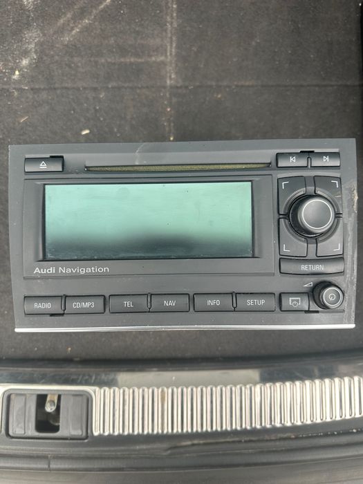 Радио навигация Ауди а4 Б7