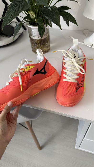 Волейболный кроссовка