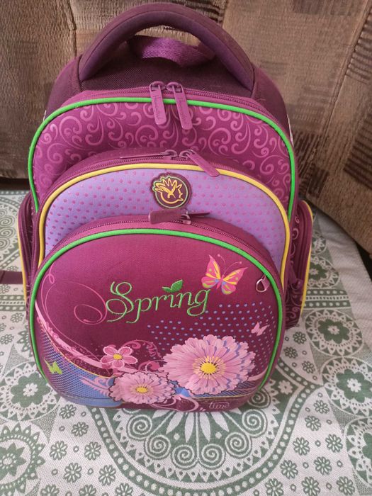 Школьный портфель фирменный в отличном состоянии