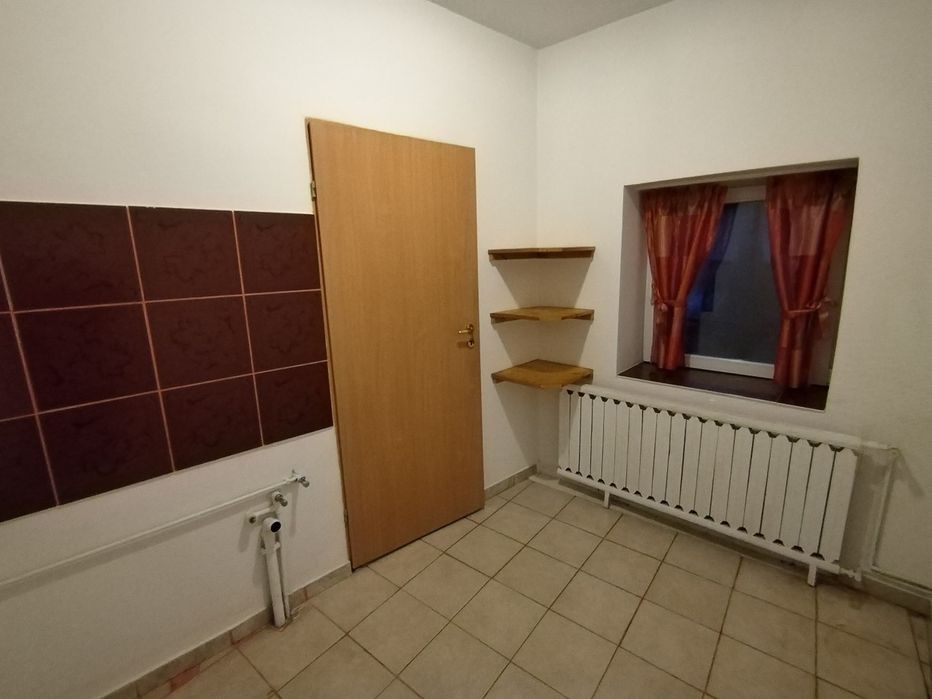 Vând sau închiriez spațiu