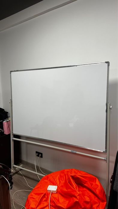 Белая доска для офиса