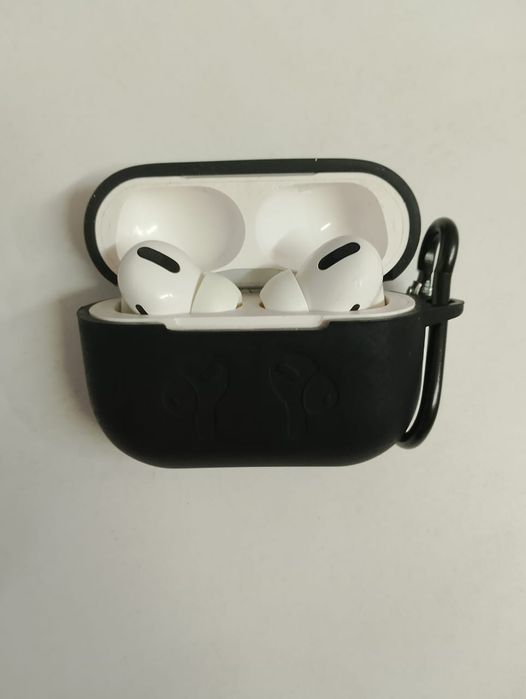 Продам наушники Airpods pro 2 оригинал