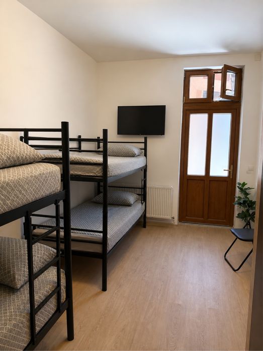 Cazare Muncitori Cluj ultracentral | 4 Locuri disponibile | Baie Proprie | De la 40 Lei/Noapte