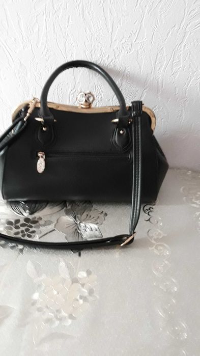 Сумочка  женская, брендовая