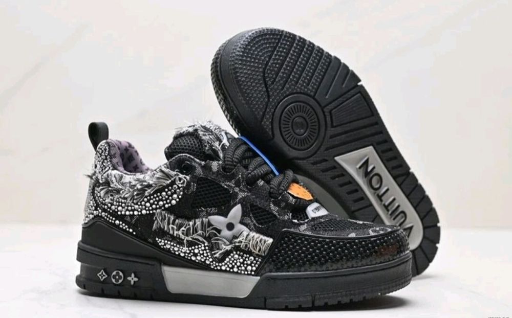 Louis Vuitton Skate x Swarovski 44