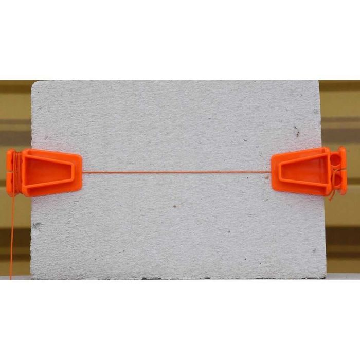 Комплект скоби за закрепяне на зидарски шнур VOREL, 2 броя + 18 м