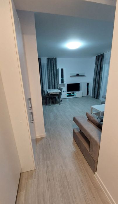 Închirieriez apartament nou cu loc de parcare!Prima închiriere!