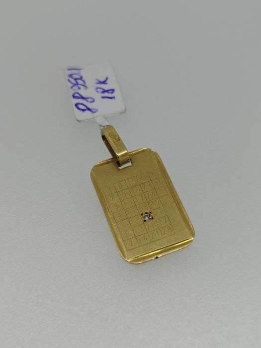 Pandantiv personalizat aur 18k 3.18gr cu un diamant  (r)